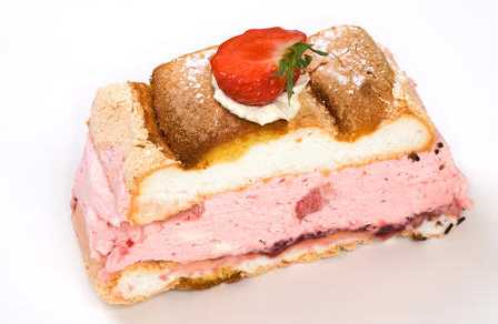 Titelbild für ERDBEER KARDINALSCHNITTE