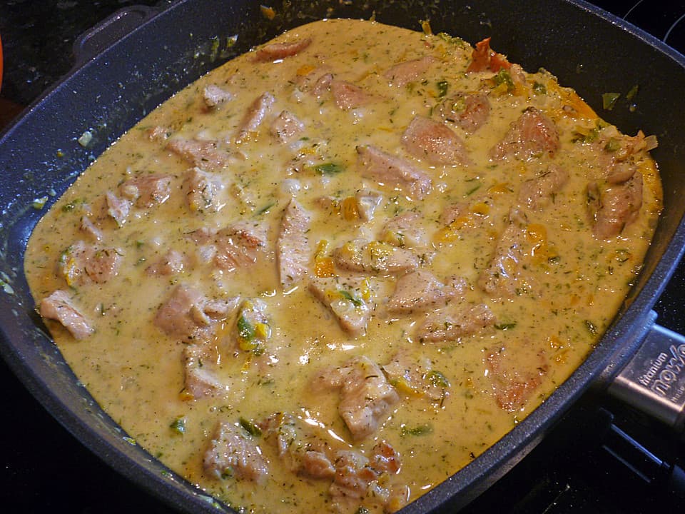 Titelbild für GESCHNETZELTES MIT HONIG SENFSAUCE