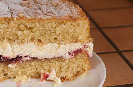 Titelbild für Fanta Kuchen mit Erdbeeren – Einfach Nur Lecker