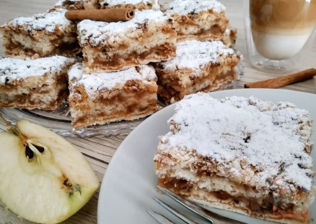 Titelbild für Gestreuter Apfel-Zimt-Kuchen (Tassenrezept)