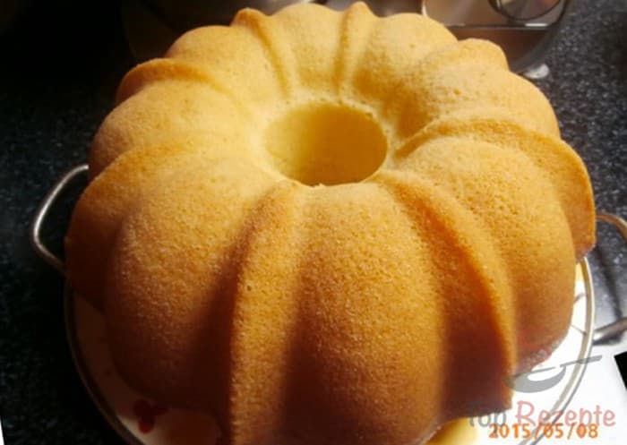 Titelbild für Schneller saftiger Gugelhupf – ein Tassenrezept