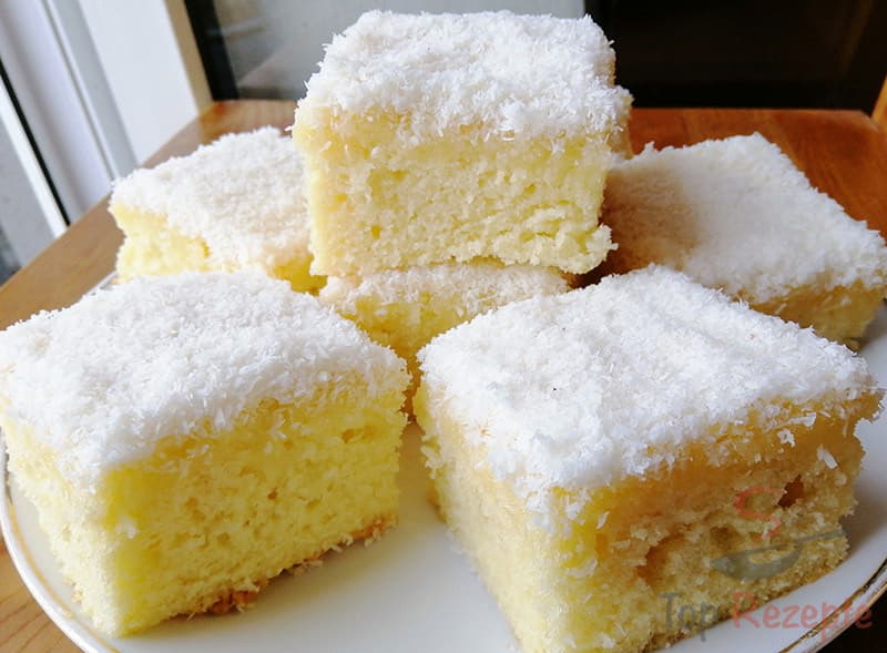 Titelbild für Wunderbarer Kokoskuchen mit Sahne (ein Tassenrezept)