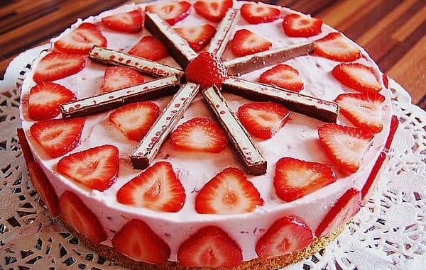 Titelbild für Erdbeer – Yogurette – Torte