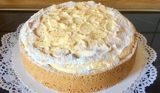 Titelbild für Quark Schneekuchen mit Vanillepudding