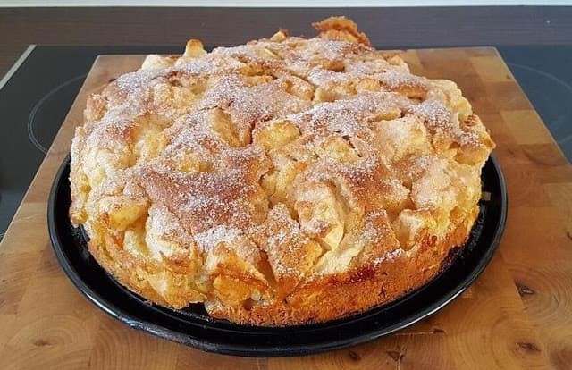 Titelbild für Der zarteste Apfelkuchen, der im Mund zergeht !