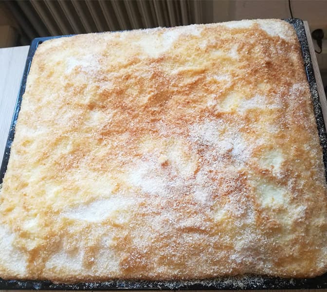 Titelbild für geschmackvoll – Buttermilch Kokoskuchen