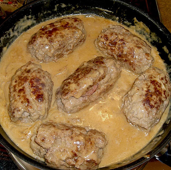 Titelbild für SCHWARZWÄLDER HACKROULADEN