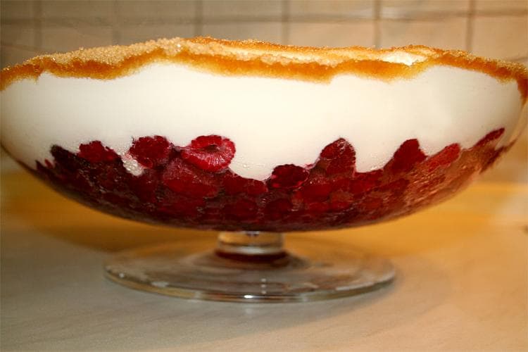 Titelbild für SCHNELLER HIMBEERNACHTISCH