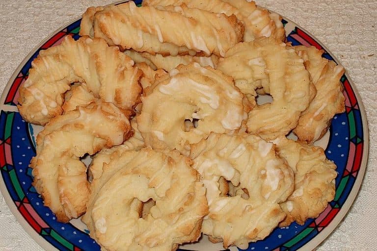 Titelbild für EIERLIKÖR SPRITZGEBÄCK