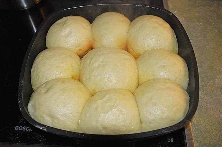 Titelbild für geschmackvoll – SÜSSE DAMPFNUDELN