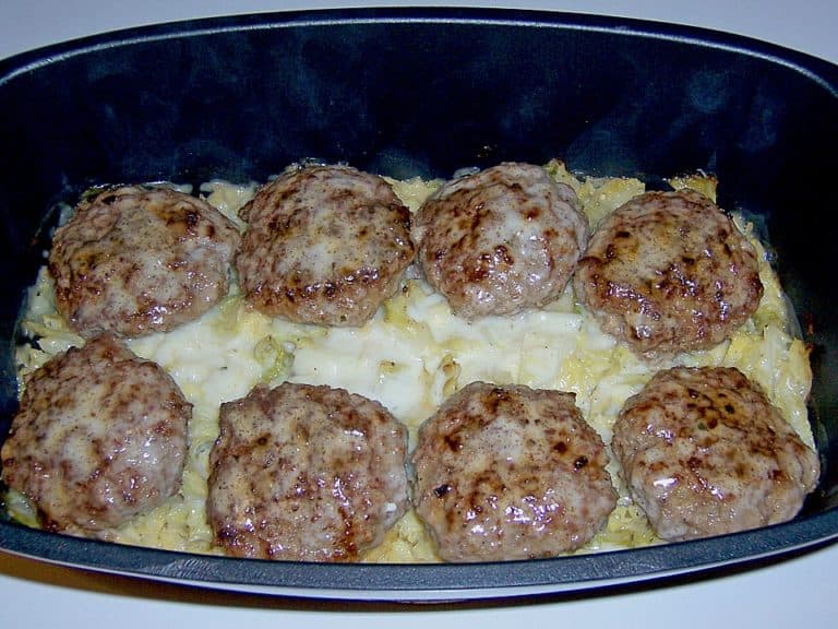 Titelbild für geschmackvoll – BULETTENTOPF MIT WIRSING