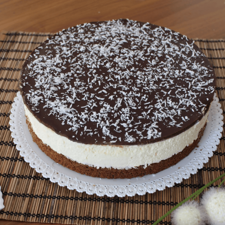 Titelbild für geschmackvoll – BANANEN-AMARETTO-TORTE MIT QUARK-CREME