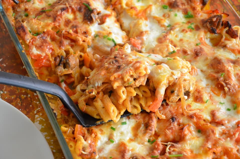 Titelbild für Gyros-Nudelauflauf in Metaxasoße