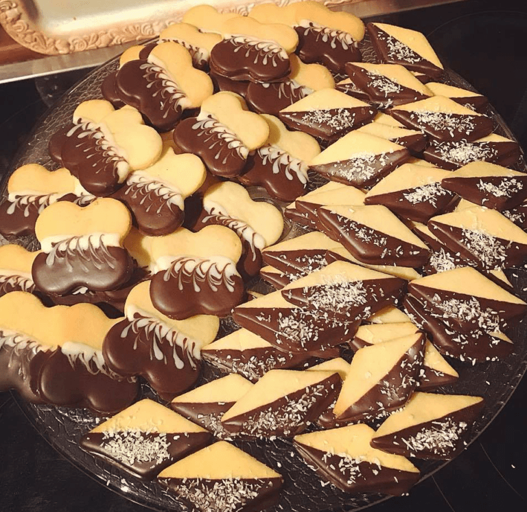 Titelbild für geschmackvoll – GESCHUMMELTES SPRITZGEBÄCK