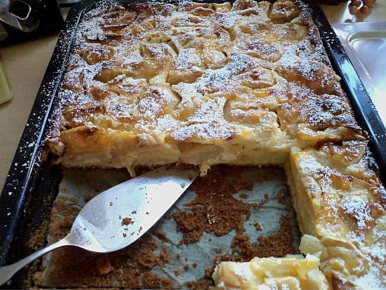 Titelbild für geschmackvoll – APFELKUCHEN MIT VANILLE – SCHMAND