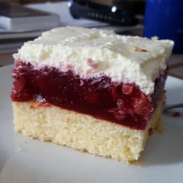 Titelbild für geschmackvoll – Fanta Kirsch Quarksahne Kuchen