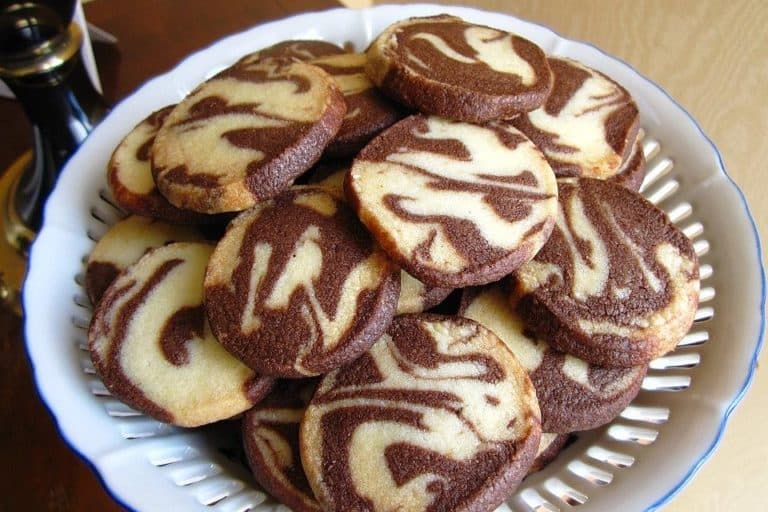 Titelbild für geschmackvoll – SCHWARZ – WEISS – PLÄTZCHE