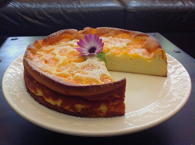 Titelbild für geschmackvoll – SCHNELLER KÄSEKUCHEN OHNE BODEN