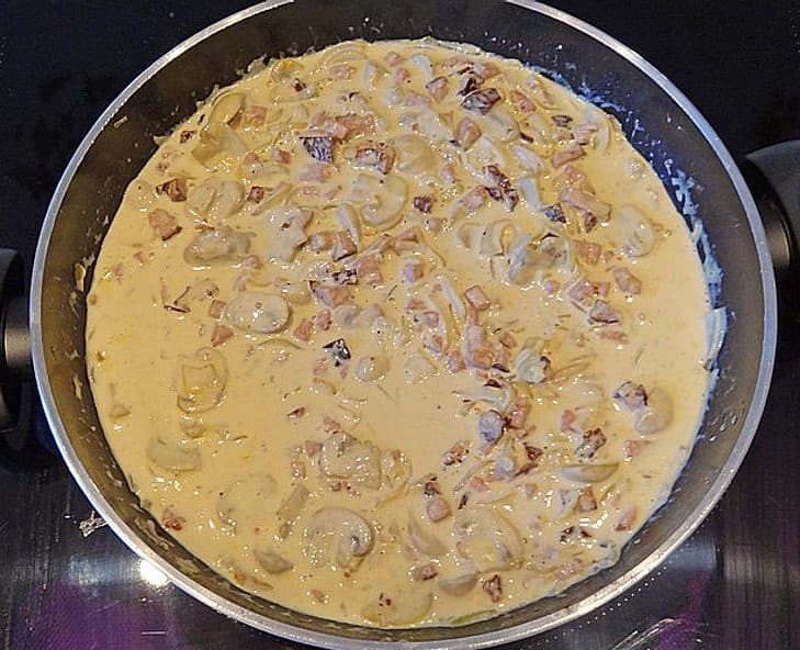 Titelbild für geschmackvoll – LEBERKÄS MIT CHAMPIGNON UND ZWIEBEL SOSS