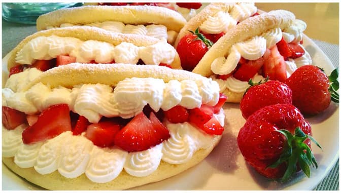 Titelbild für geschmackvoll – Schaum Omelette mit Erdbeeren ♥️ so was von lecker