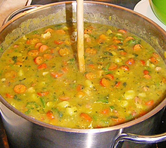 Titelbild für geschmackvoll – Erbseneintopf nach Bundeswehrrezept