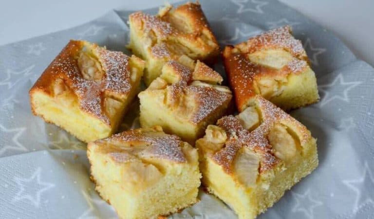 Titelbild für geschmackvoll – FANTASTISCHER APFELKUCHEN IN 10 MINUTEN ZUBEREITET !