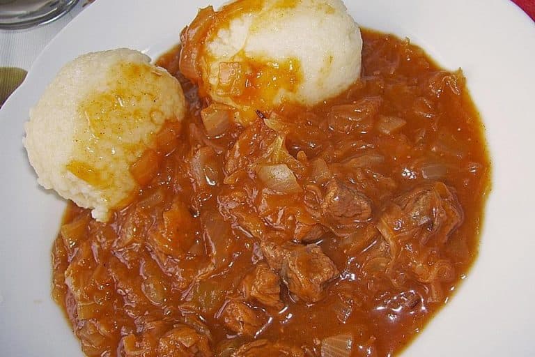 Titelbild für geschmackvoll – KRAUTGULASCH