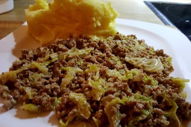 Titelbild für geschmackvoll – DEFTIGE WIRSING – HACK – PFANNE