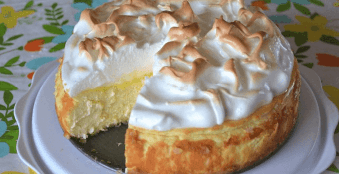 Titelbild für geschmackvoll – SCHNELLES REZEPT FÜR EIERLIKÖR-KÄSEKUCHEN OHNE BODEN