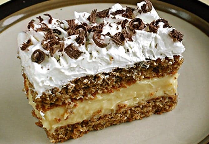 Titelbild für geschmackvoll – UNVERGESSLICHE NUSS-CREMESCHNITTEN AUS UNGARN