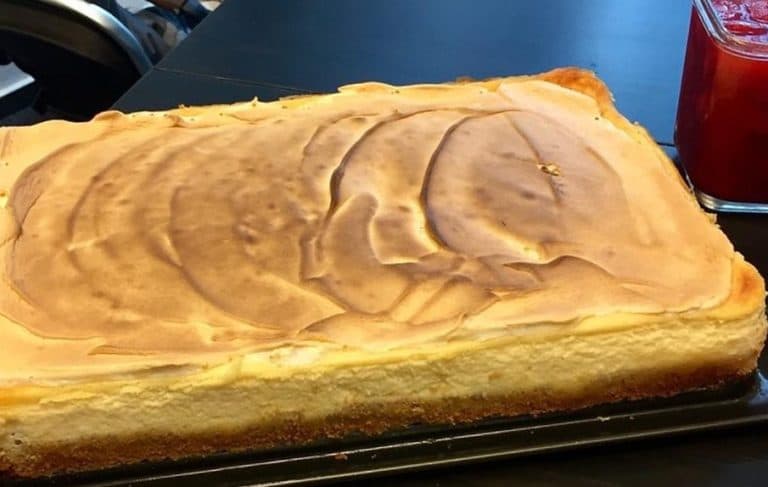 Titelbild für geschmackvoll – KÄSEKUCHEN VOM BLECH