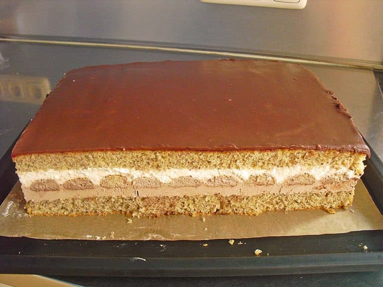 Titelbild für geschmackvoll – NUSSTORTE