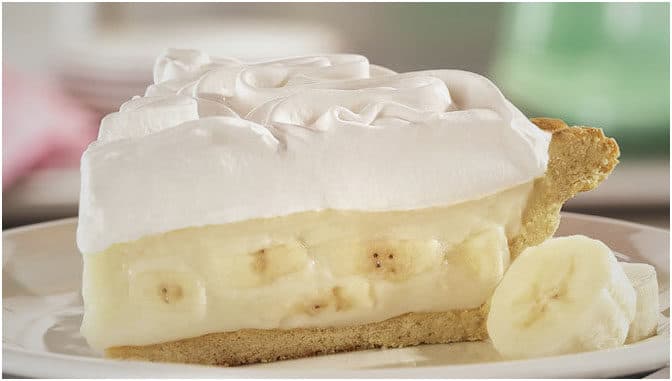 Titelbild für Diese cremige, sanfte Bananentorte ist SO lecker und in wenigen Augenblicken schon fertig!