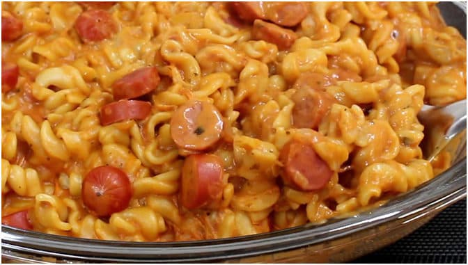 Titelbild für geschmackvoll – Schnell gemacht: Makkaroni-Wurst-Pfanne