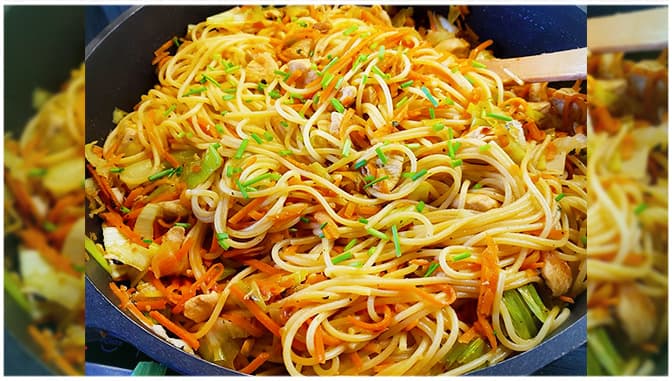 Titelbild für geschmackvoll – Chinesische Bratnudeln, in nur 15 Minuten fertig