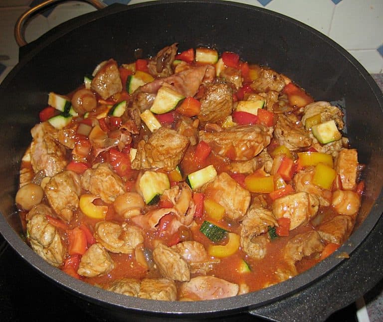 Titelbild für geschmackvoll – 15 – MINUTEN SCHASCHLIKTOPF