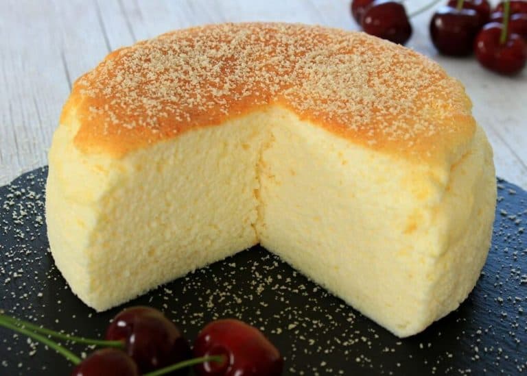 Titelbild für geschmackvoll – “ZUCKERWATTE” KÄSEKUCHEN MIT NUR 3 ZUTATEN !