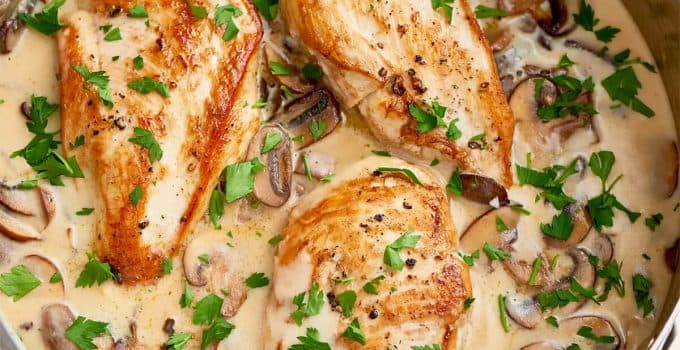 Titelbild für geschmackvoll – Mediterrane Putenschnitzel mit Zucchini und Feta