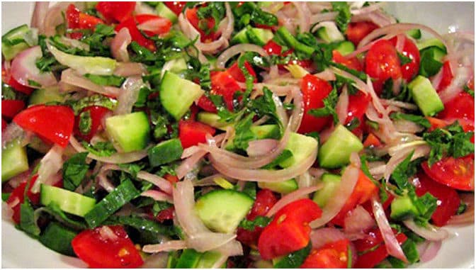 Titelbild für geschmackvoll – Türkischer Tomatensalat