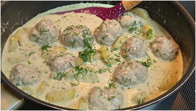 Titelbild für geschmackvoll- Schmorgurken mit Hackbällchen lecker