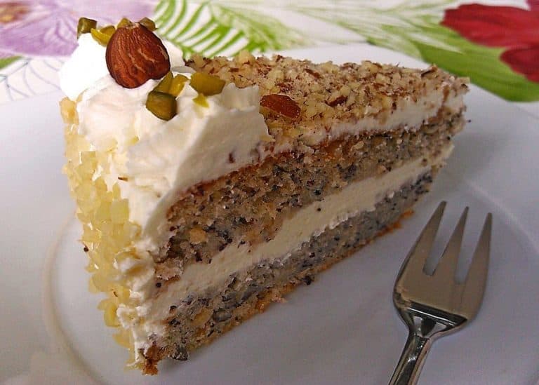 Titelbild für geschmackvoll – NUSSTORTE – GROSSMUTTERS REZEPT