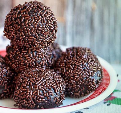 Titelbild für geschmackvoll – Lecker Rumkugeln , in nur 30 Minuten fertig