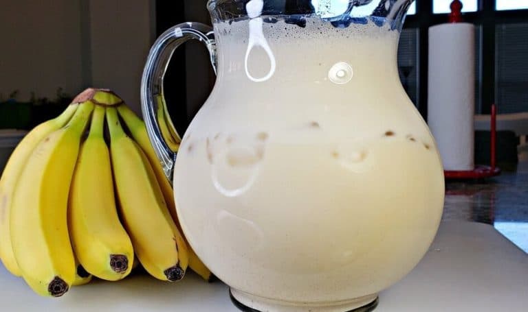 Titelbild für geschmackvoll – BANANEBOWLE MIT JOGHURT, EIN HAMMERGETRÄNK !