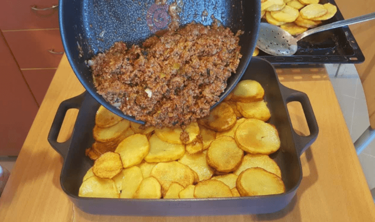 Titelbild für geschmackvoll – KARTOFFEL HACK AUFLAUF, KÖSTLICHES ABENDESSEN FÜR DIE GANZE FAMILIE !