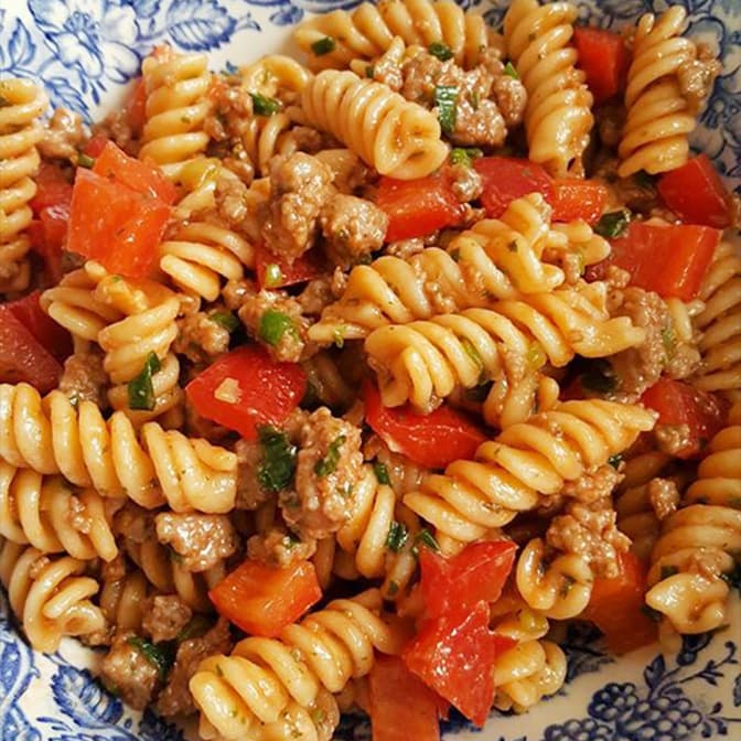 Titelbild für Nudel-Hack-Salat