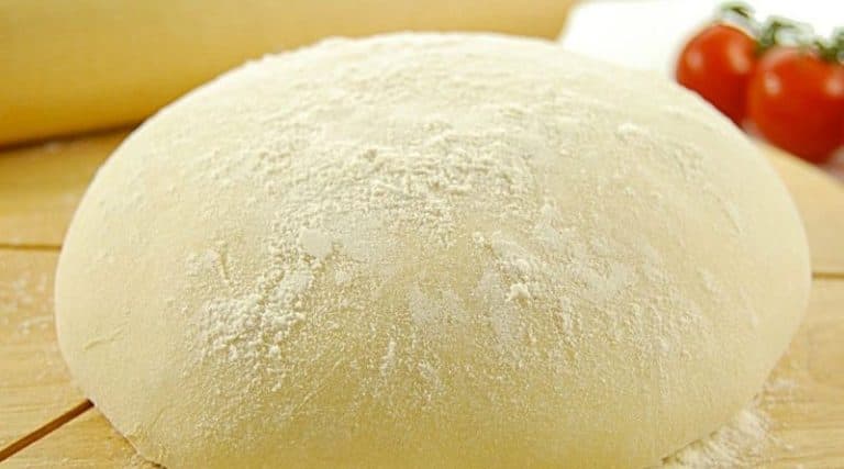 Titelbild für SCHNELLER PIZZATEIG OHNE HEFE