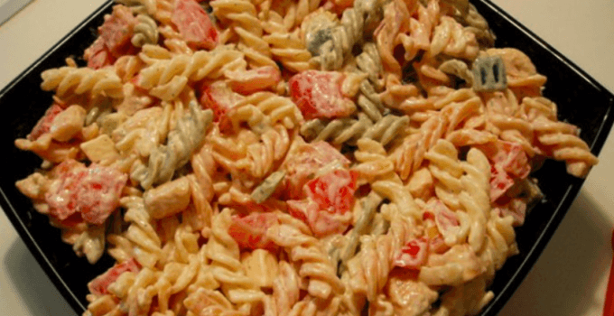 Titelbild für Leichter Nudelsalat mit Hähnchen und Joghurt